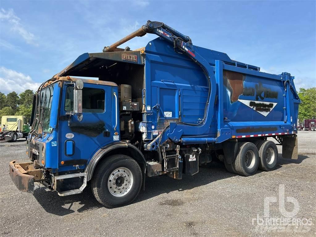 Mack MRU613 Müllwagen