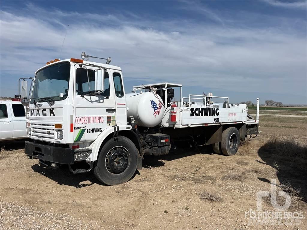 Mack MS200 Beton-Mischfahrzeuge