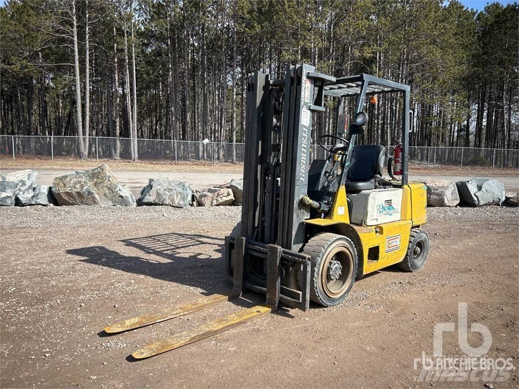Mitsubishi FG25 Diesel Stapler