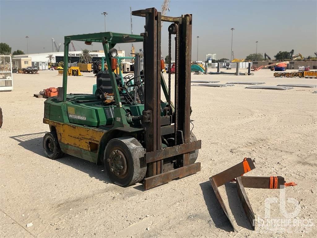 Mitsubishi FG40 Diesel Stapler