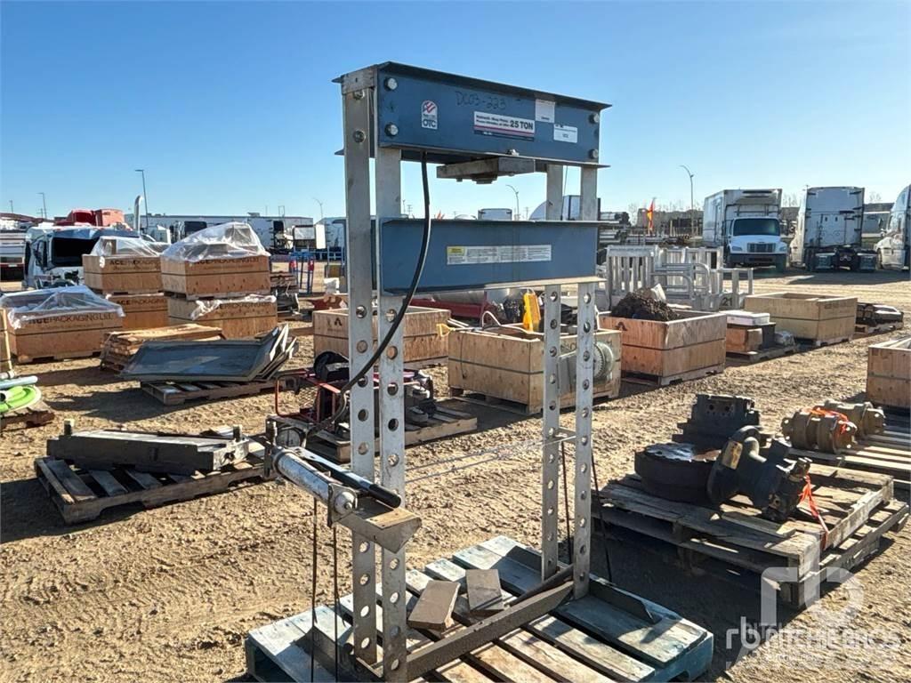 OTC 25 TON Sonstige Baumaschinen