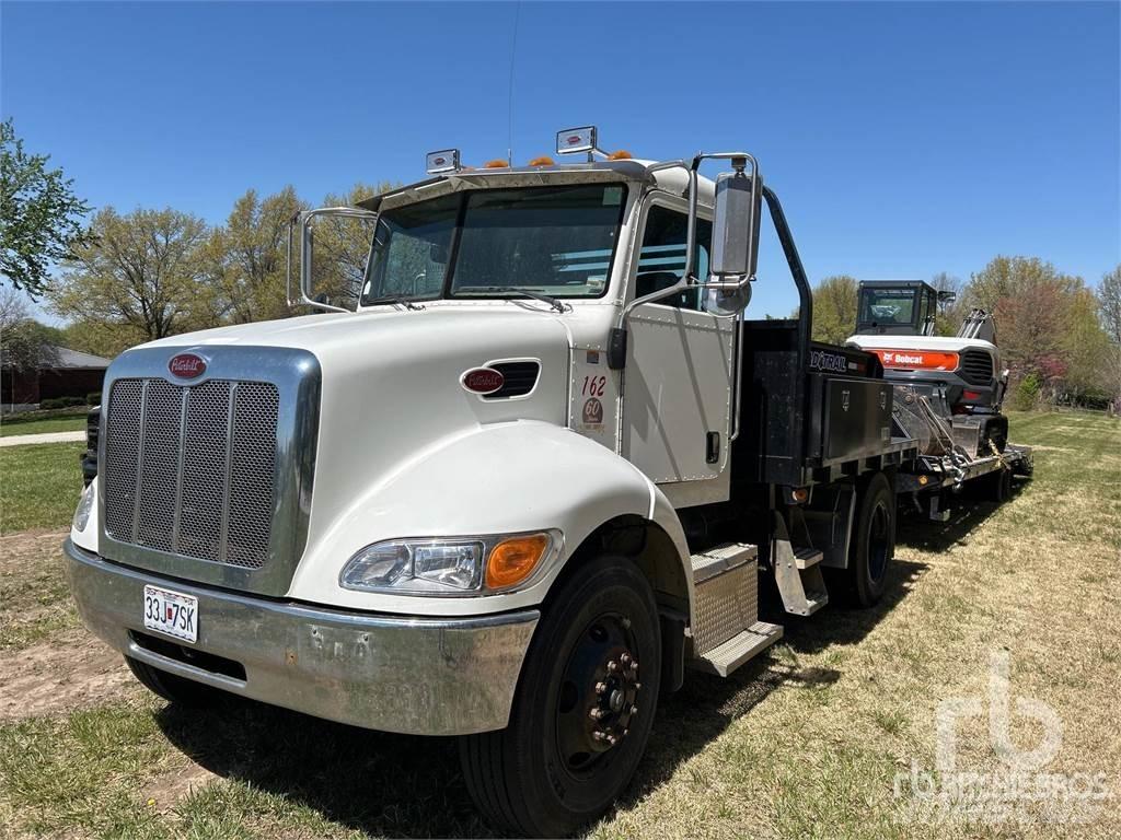 Peterbilt 335 Pritschenwagen/Pritschenwagen mit Seitenklappe