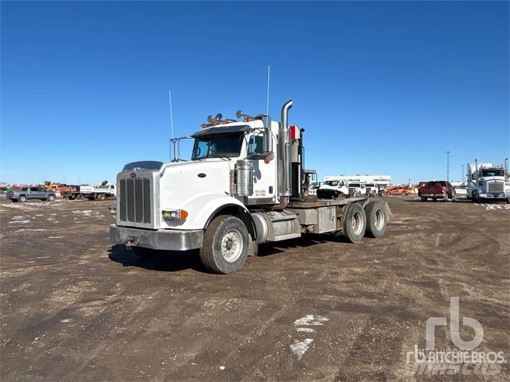 Peterbilt 367 Pritschenwagen mit Seilwinde