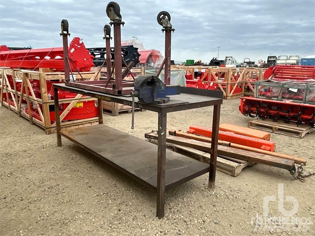  Quantity of (2) Sonstige Baumaschinen