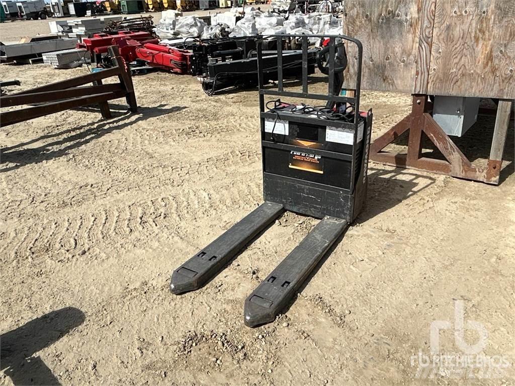 Raymond 8210 Palettenregale