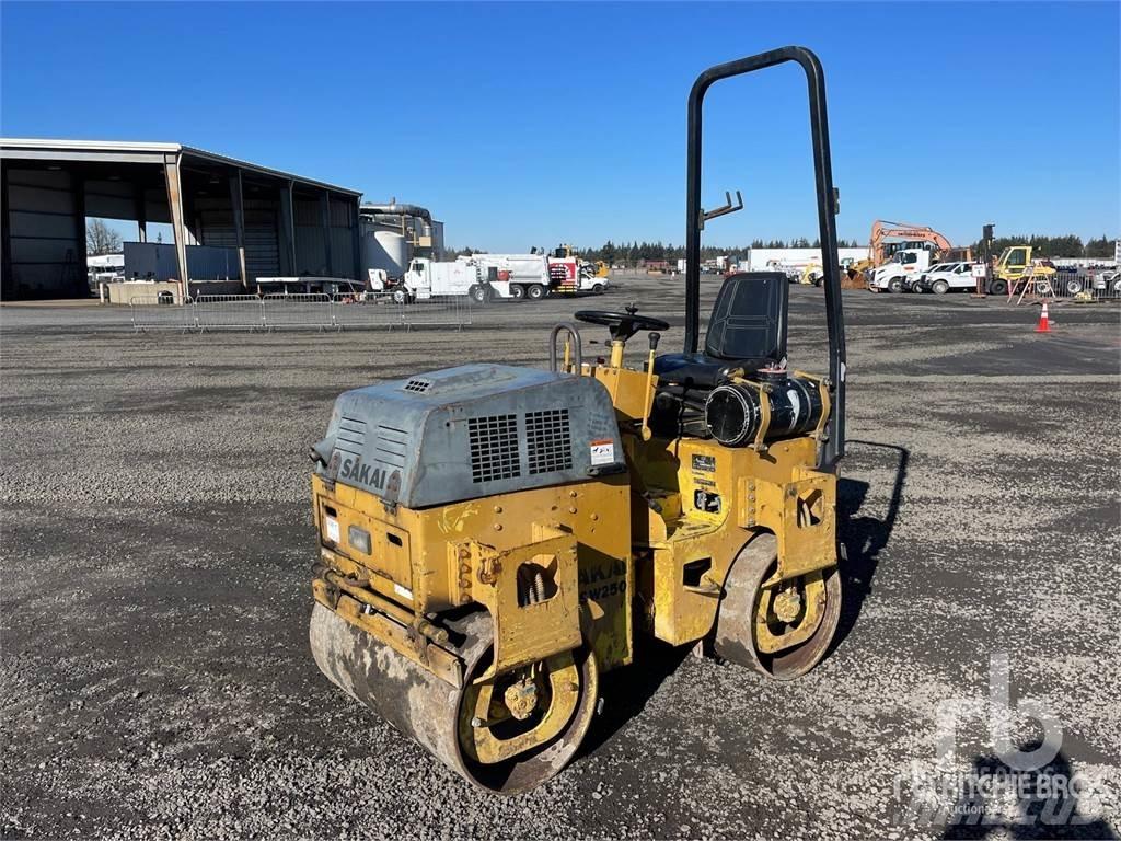 Sakai SW250 Tandemwalzen