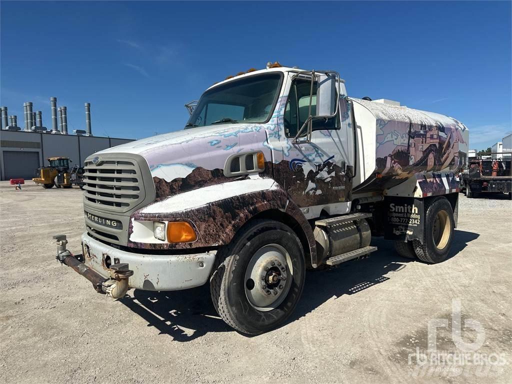 Sterling L8500 Wassertanker