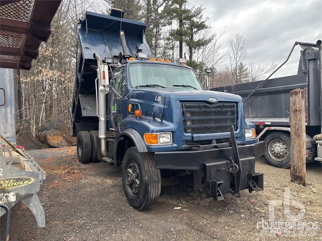 Sterling L9500 Schneeschilde und -pflüge