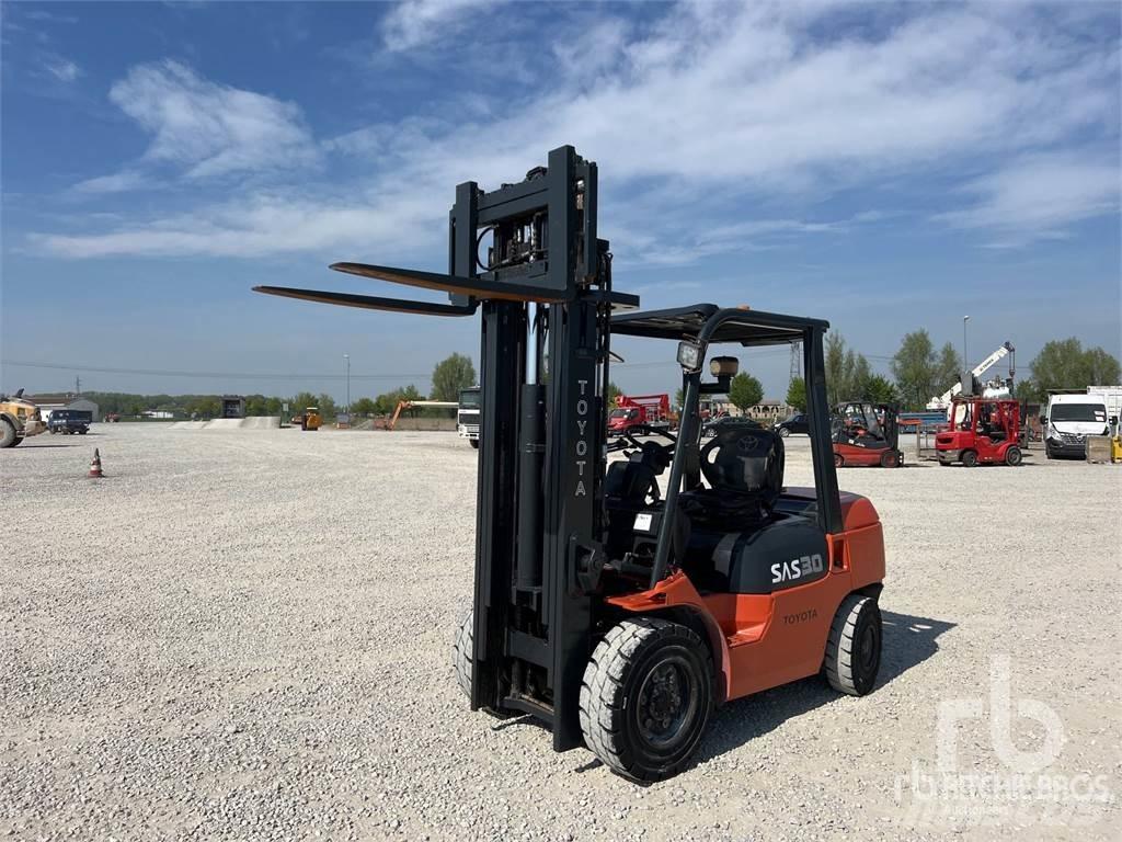 Toyota 027FDF30 Diesel Stapler