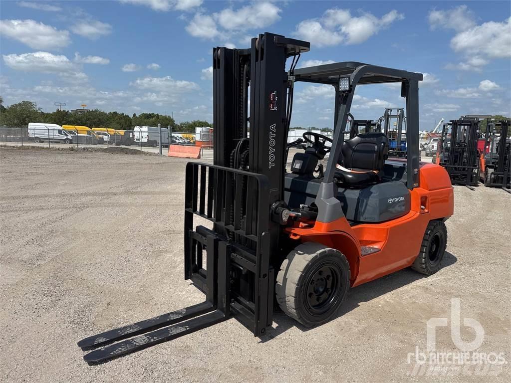 Toyota 7FDU35 Diesel Stapler