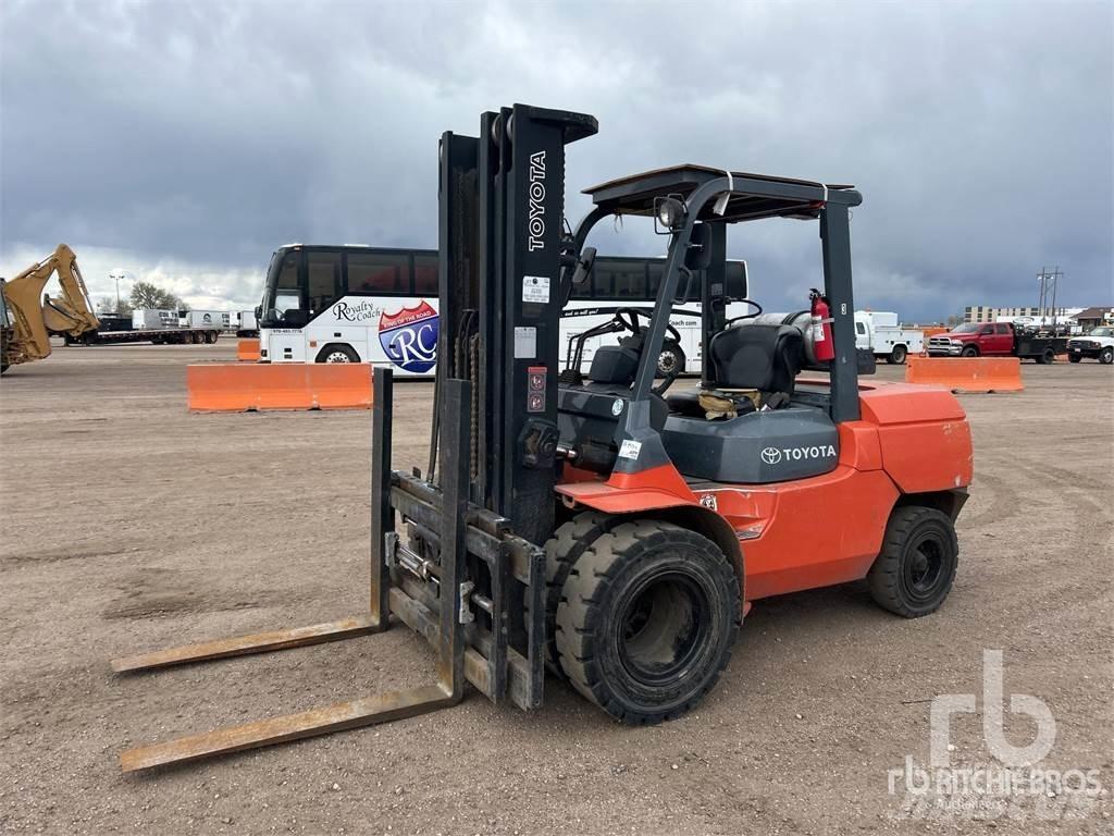 Toyota 7FGAU50 Diesel Stapler