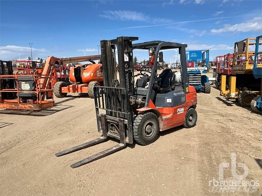 Toyota 7FGU25 Diesel Stapler