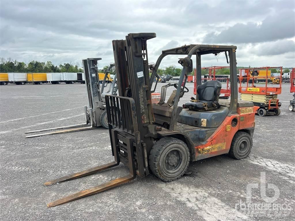 Toyota 8FDU30 Diesel Stapler