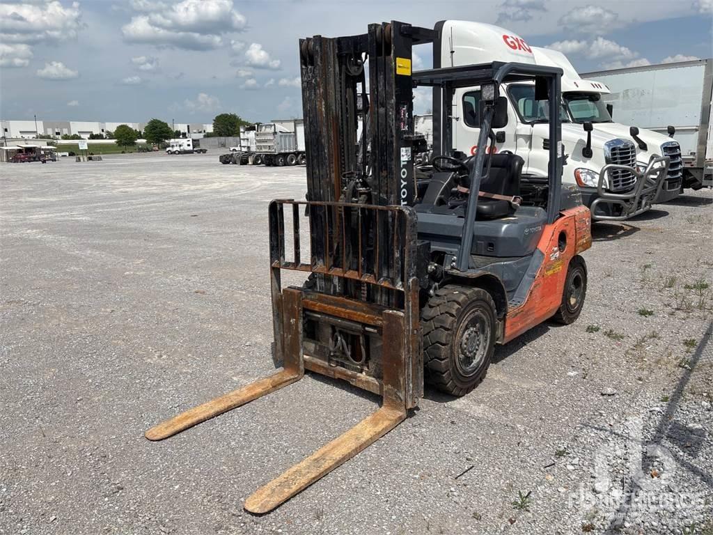 Toyota 8FG35U Diesel Stapler