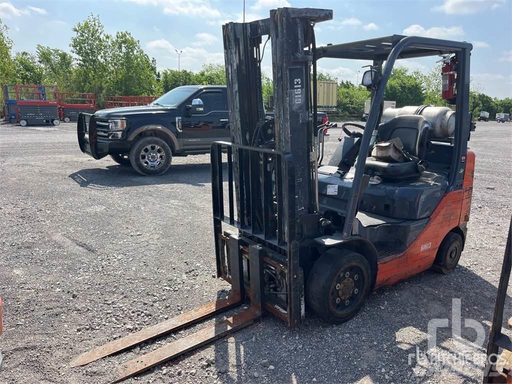 Toyota 8FGCU25 Diesel Stapler