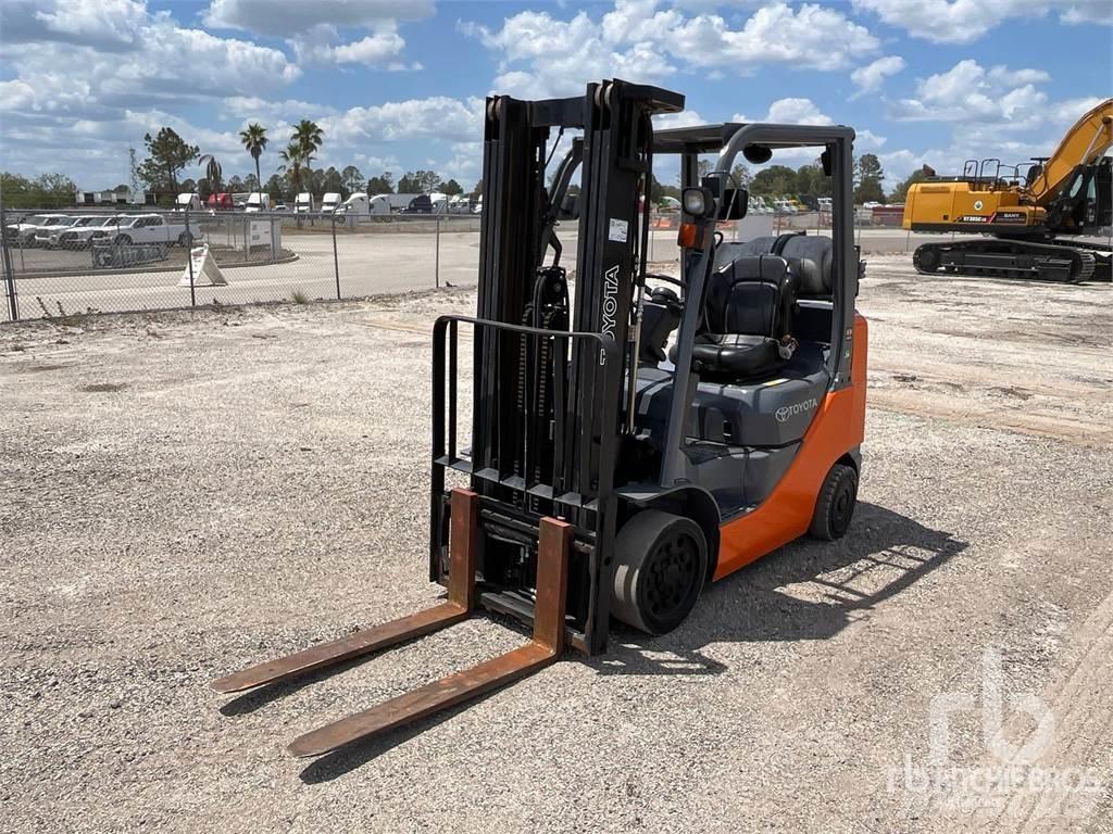 Toyota 8FGCU25 Diesel Stapler