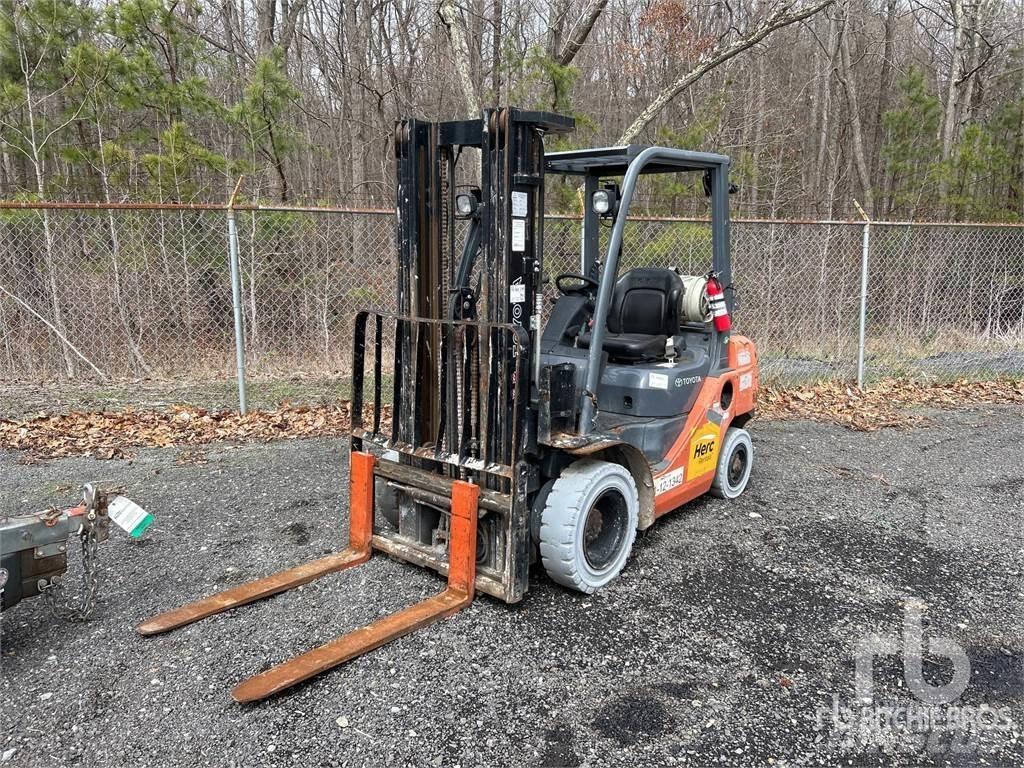 Toyota 8FGU25 Diesel Stapler
