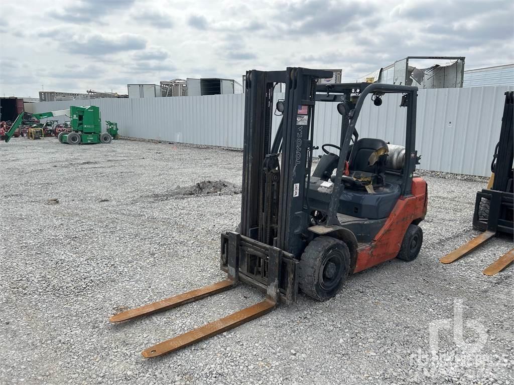Toyota 8FGU25 Diesel Stapler