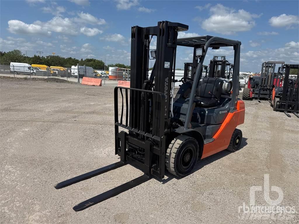 Toyota 8FGU25 Diesel Stapler