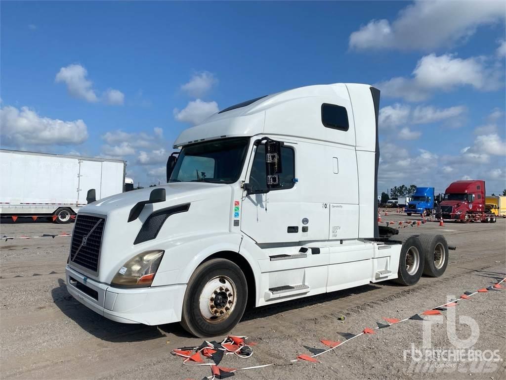 Volvo VNL670 Sattelzugmaschinen