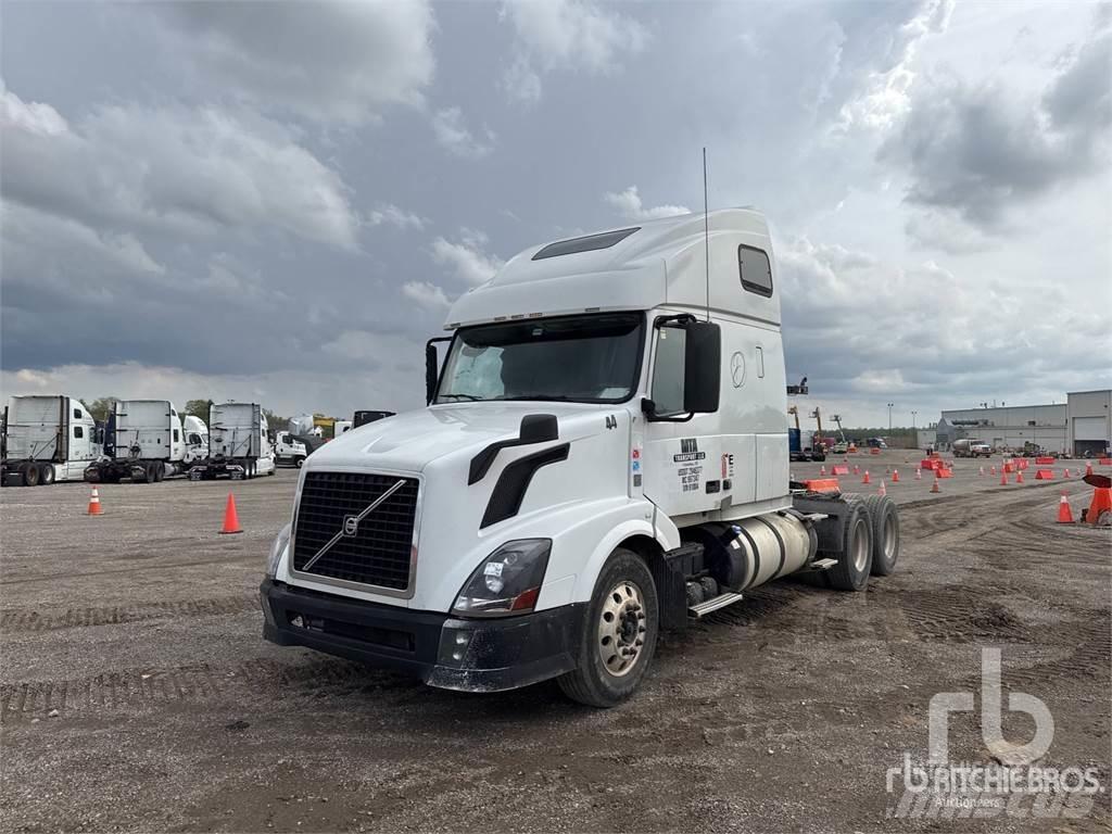 Volvo VNL670 Sattelzugmaschinen