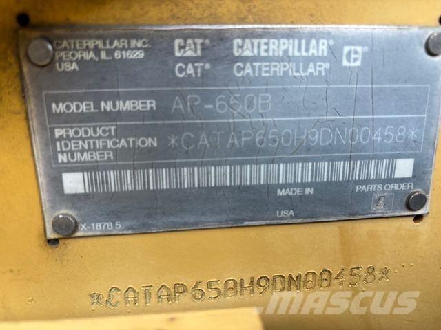 CAT AP-650B Sonstige Baumaschinen