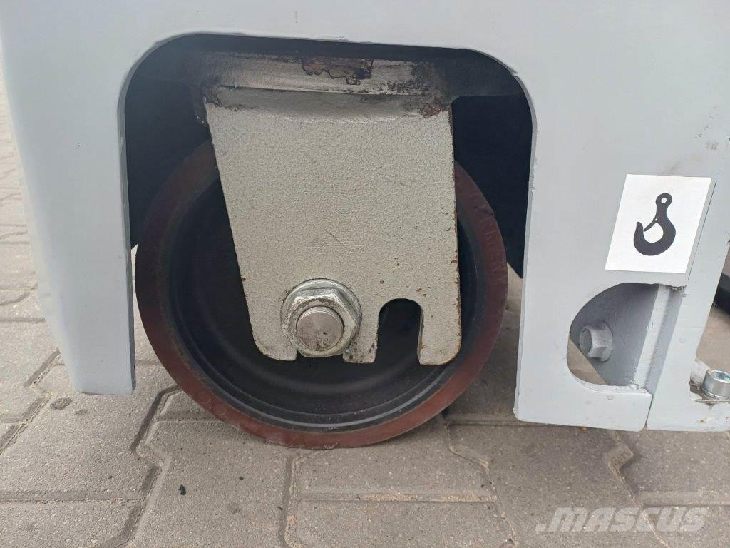 Hubtex MQ40 Seitenstapler