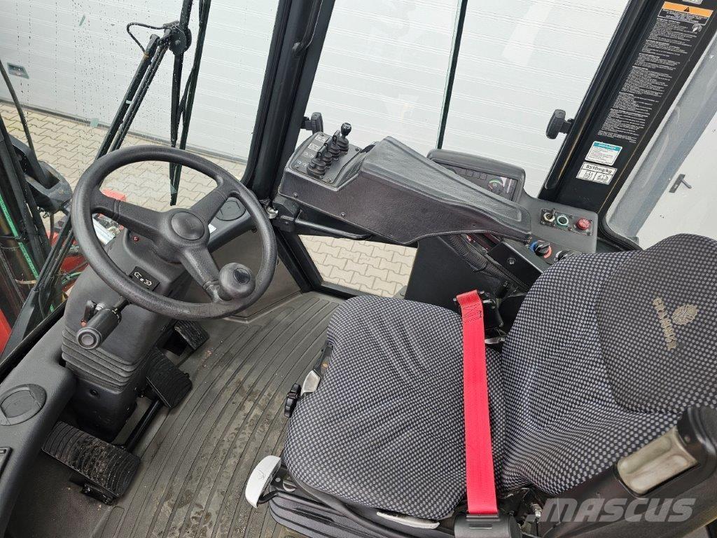 Yale GDP160EC Diesel Stapler