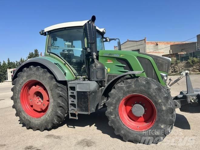 Fendt 824 PROFI Traktoren