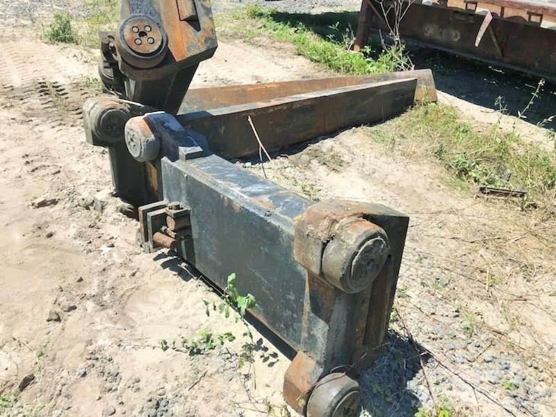 CAT V900 Diesel Stapler