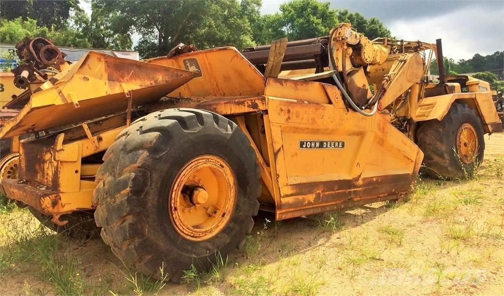 John Deere 762 Schaber