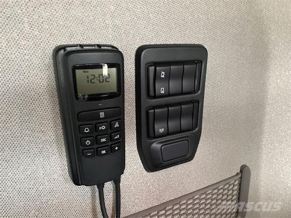 Scania S660 Sattelzugmaschinen