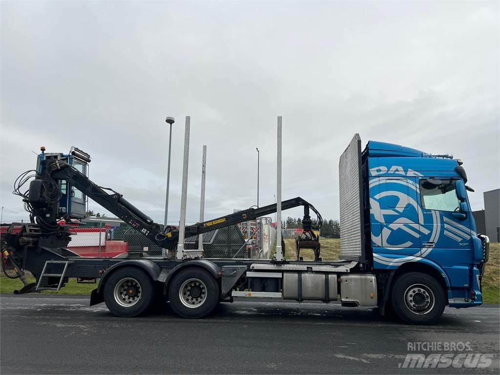 DAF XF530 FAT 6x4 Holzfahrzeuge