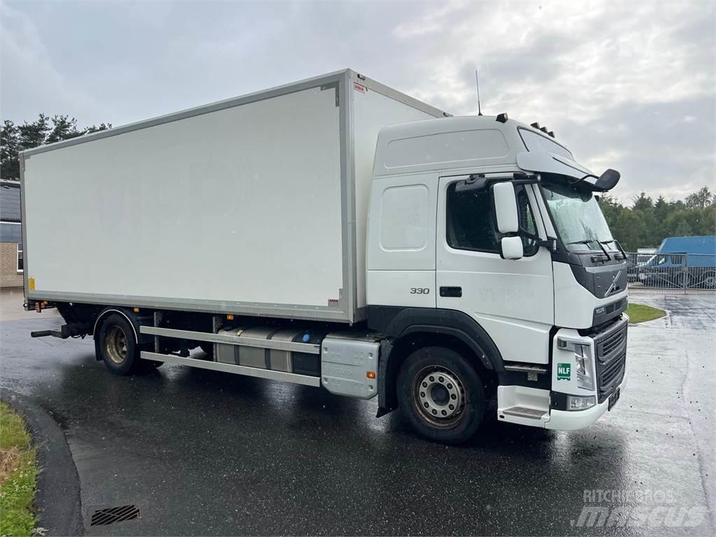 Volvo FM330 Kastenaufbau