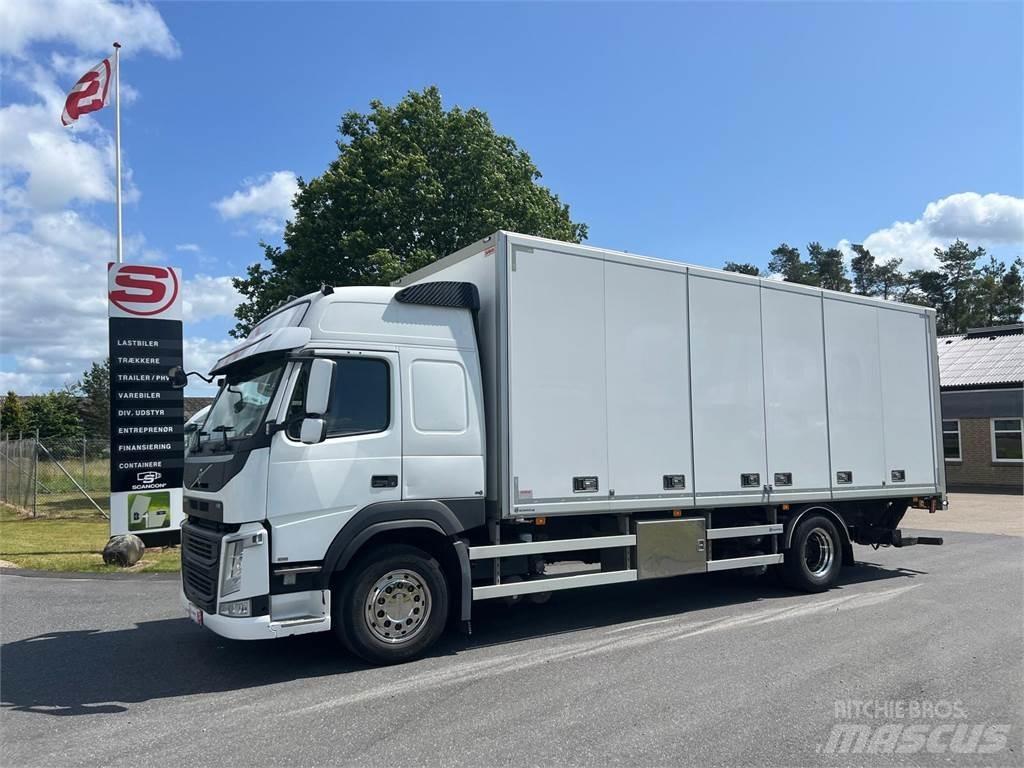 Volvo FM330 Kastenaufbau