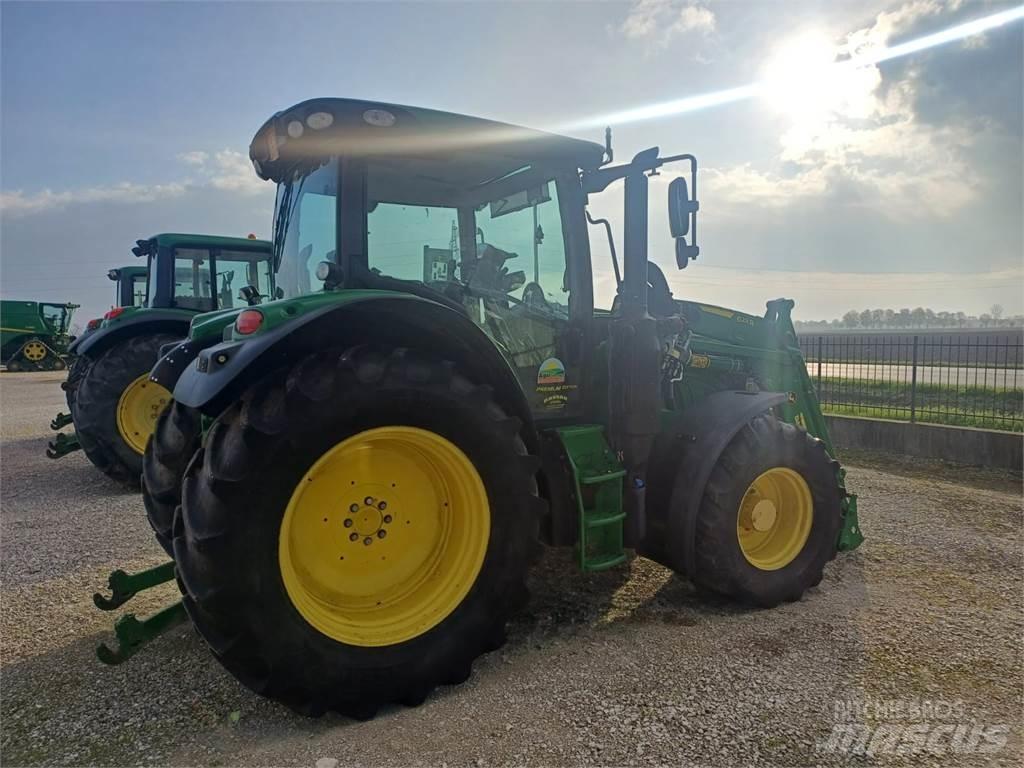 John Deere 6110 R Traktoren