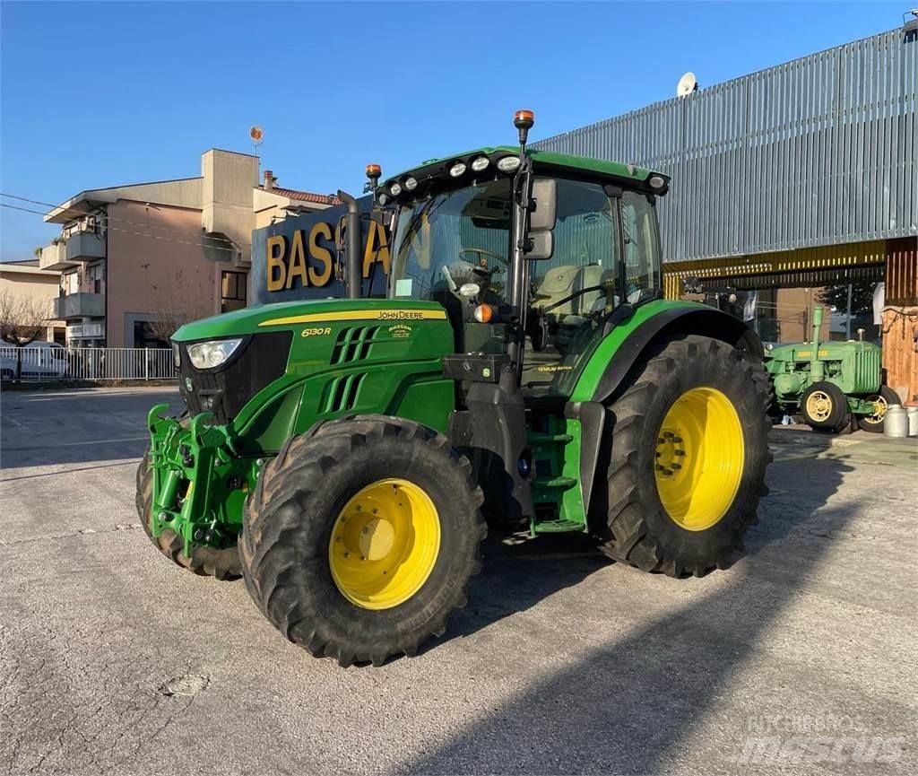 John Deere 6130 R Traktoren