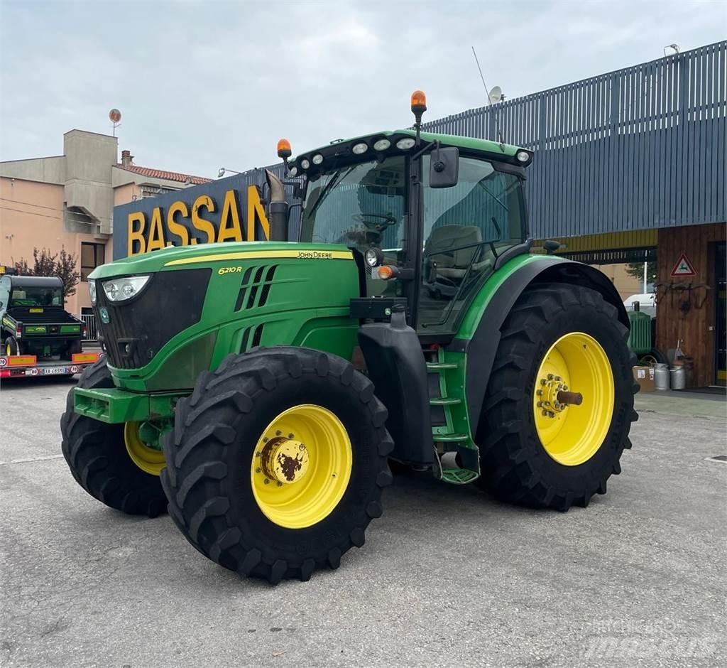 John Deere 6210 R Traktoren