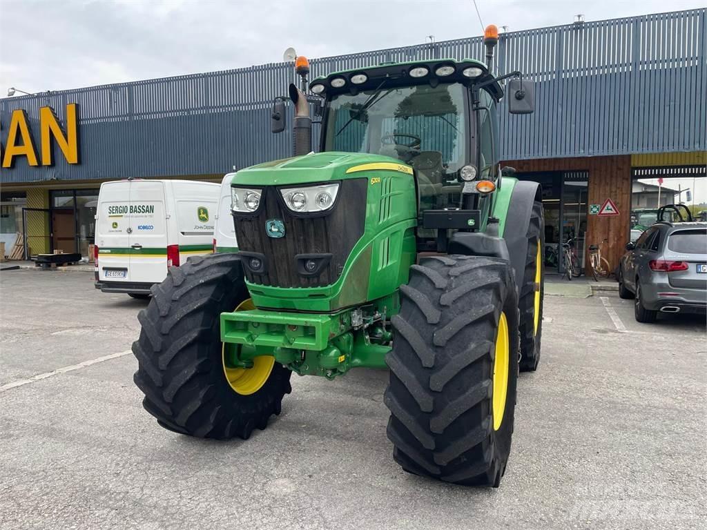 John Deere 6210 R Traktoren