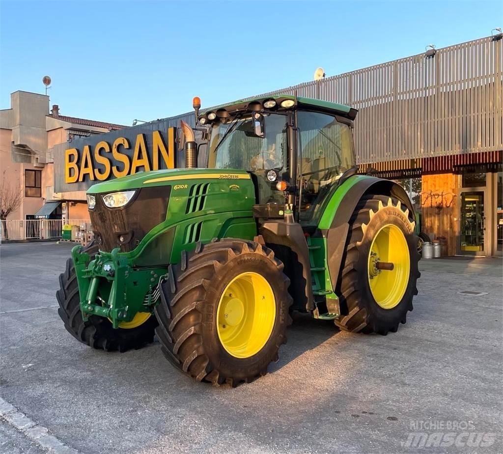 John Deere 6210 R Traktoren