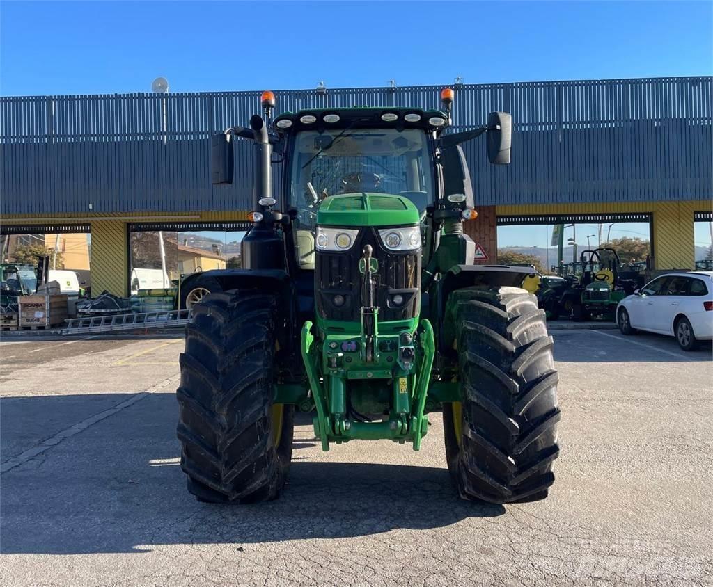 John Deere 6250 R Traktoren
