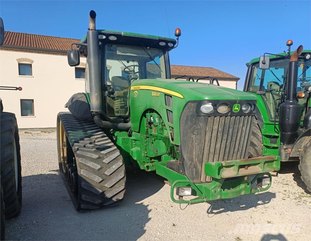 John Deere 8320 RT Traktoren