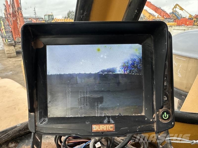 Bell B30C Dumper - Knickgelenk