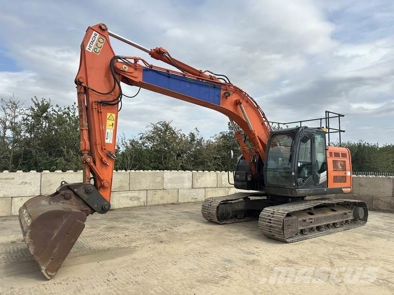 Hitachi ZX225USRLC-6 Raupenbagger