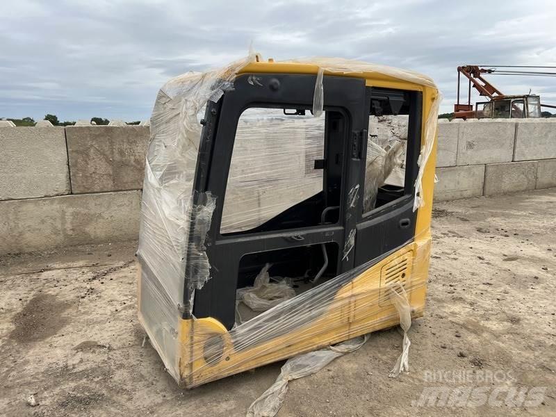 Komatsu PC130-8 Sonstige Baumaschinen