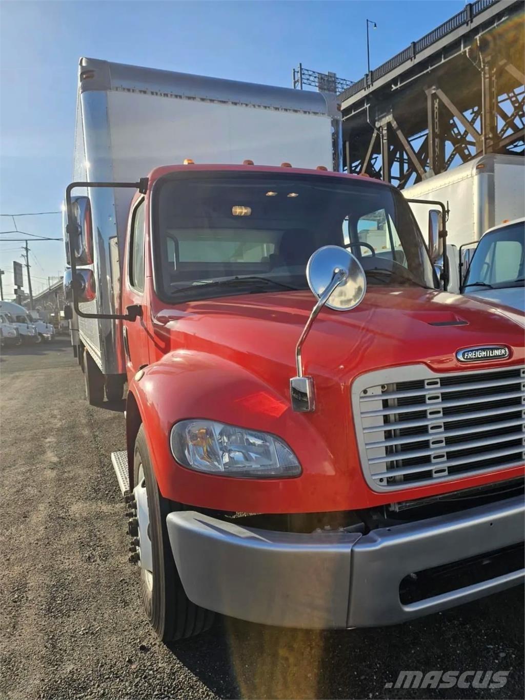 Freightliner M2 Kastenaufbau