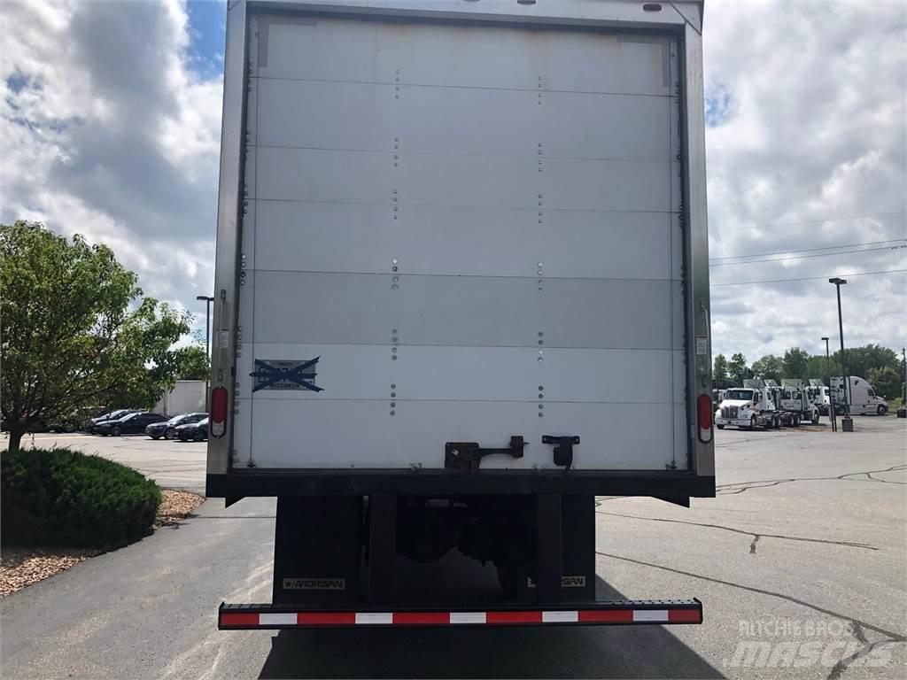 Freightliner M2 106 Kastenaufbau