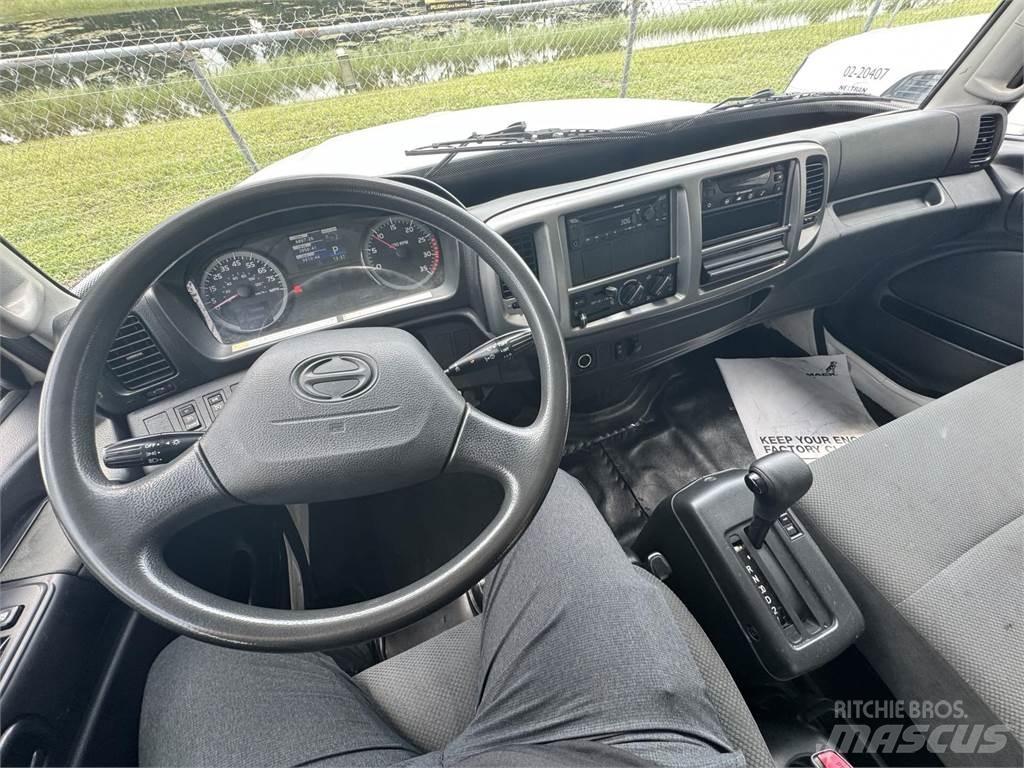 Hino 268 Kastenaufbau