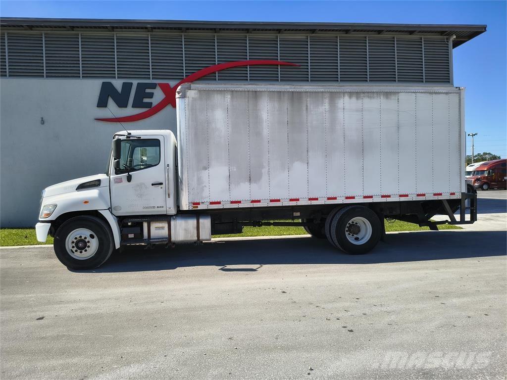 Hino 268A Kastenaufbau