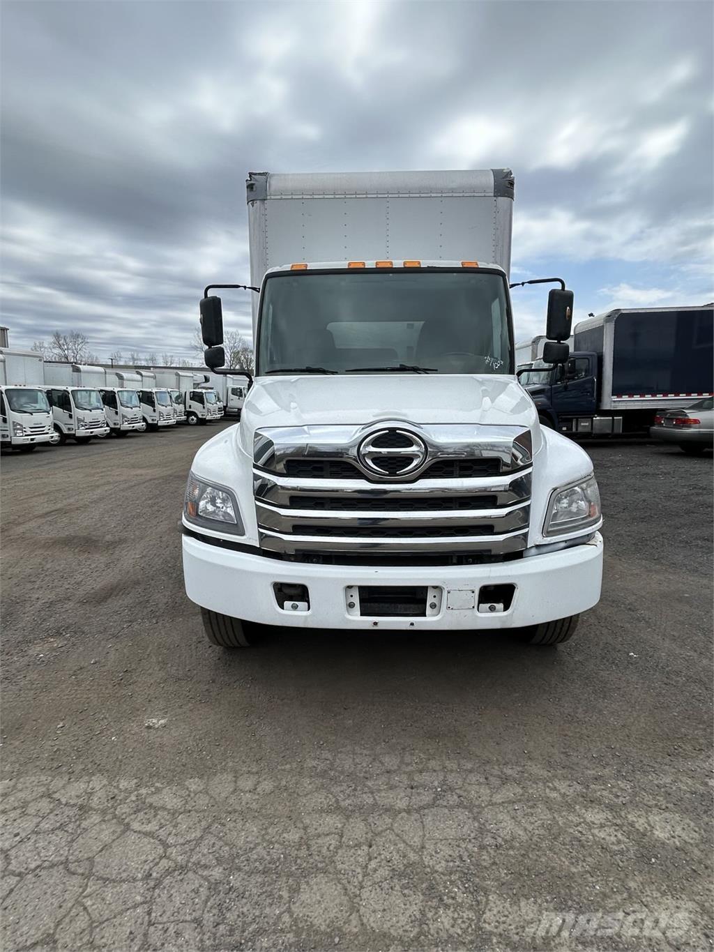 Hino L6 Kastenaufbau